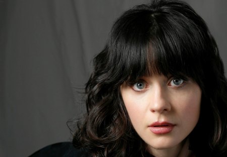 Zooey Deschanel - descahnel, brunette, zooey, actress