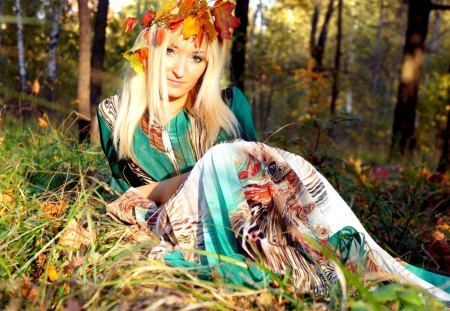 AUTUMN BEAUTY - autumn, girl, crown, maple, leaves