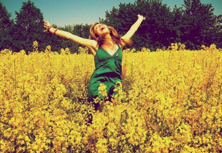 Endless happinessâ™¥ - sunshine, field, forever, yellow, green, love, girl, rape, summer, warmth, bright, nature, young, happiness, smile, dress, happy