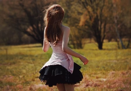 where r u... - women, trees, girl, hair, grass, dress