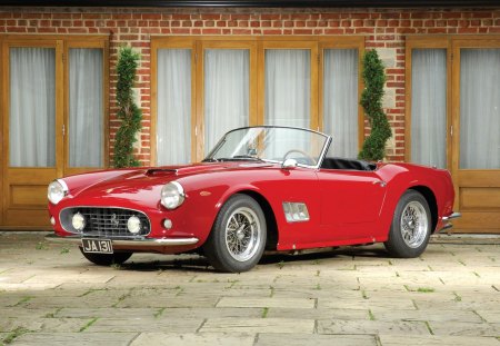 Ferrari 250 GT California Spyder - gt, 250gt, ferrari, convertible, car, vintage, red, old, spyder, california, classic, 250, antique