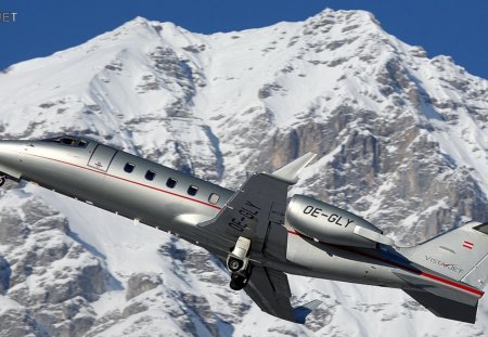 Learjet - flying, learjet, ice, plane