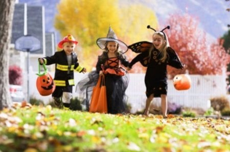 Kids in Halloween Custome - halloween, nice, custome, kids