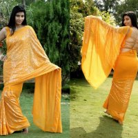 SO SEXY INDIAN BABE IN SAREE