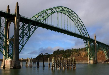 yaquina bay bridge in newport oregon - green, bridge, bay, pylons