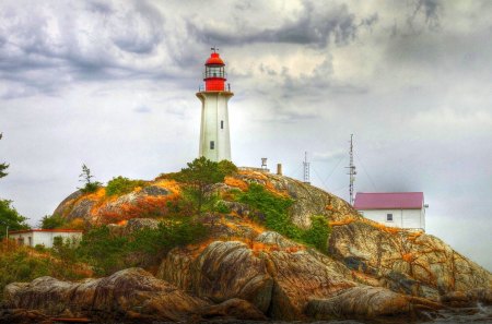 Beautiful lighthouse - ocean, lighthouse, beach, light, colorful, red, beautiful, splendor, island, house