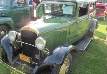 1927 Dodge Brothers Series 124 sedan - black, yellow, headlights, green, photography, Dodge