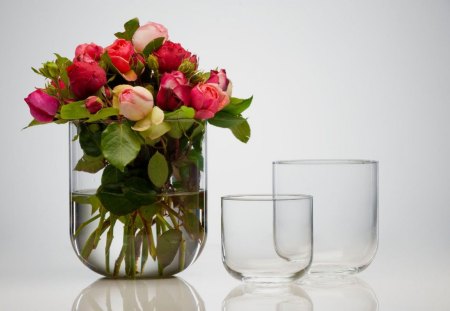 Crystal-clearâ™¥ - love, special, fresh, roses, fashion, bouquet, clear, centerpiece, entertainment, crystal, forever, floral, arrangement, festive