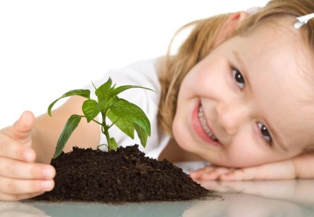 *** Cute baby girl and plant *** - dziecko, roslinka, dziewczynka, ludzie