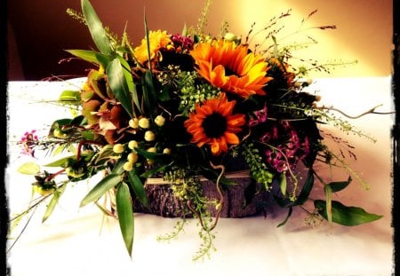 Sunny table♥ - sunflowers, yellow, forever, fashion, love, bouquet, design, arrangement, floral, centerpiece