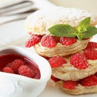 *** French cookies with raspberry sauce ***