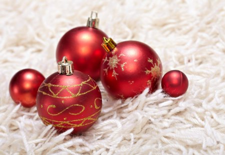 Christmas Balls - Photography & Abstract Background Wallpapers on ...