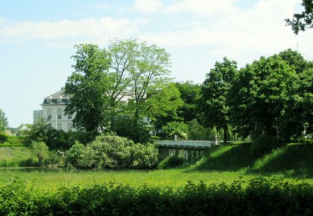 Peaceful place - house, trees, summer, blue, grass, coutryside, tree, white, nature, green, sun, sky, bridge