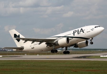 pia - aircraft, commercial