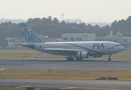 pia - aircraft, commercial