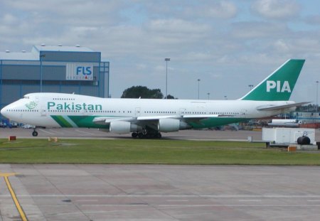 pakistani airline - airfields, aircraft