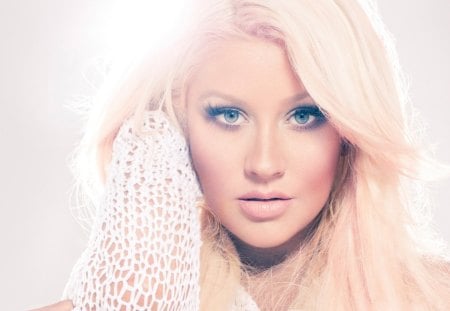 Christina Aguilera - people, beautiful, singer, models, entertainment, celebrity, music, songwriter, christina aguilera, actresses