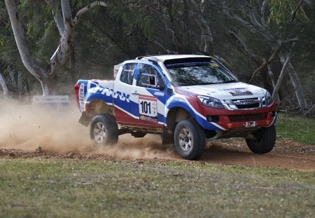 Isuzu D-Max 2012 - rally, thrill, offroad, 4x4