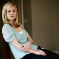 Julia Stiles