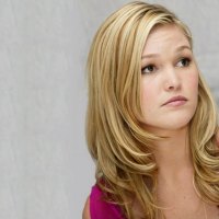 Julia Stiles