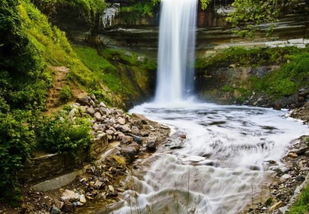 Minnehaha Falls, Minneapolis - waterfalls, water, falls, rock, grass, forest, daylight, minneapolis, river, white, nature, flowing, brush, day