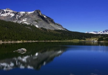 Tioga Lake in Glacier Canyon Park, California - glacier, canyonpark, california, tioga, lake