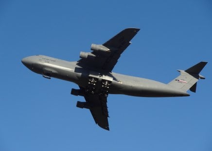 C-5 Taking Off - aircraft, usaf, c5, military aircraft, c5 galaxy