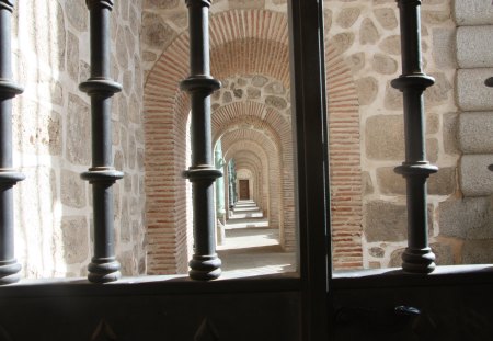 Toledo Arches - spain, arches, architecture, monuent