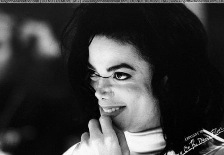 Insidious lookâ™¥ - love, dancer, music, singer, michael jackson, time, wonderful, lovely, entertainment, precious, forever, beautiful, smile, black or white