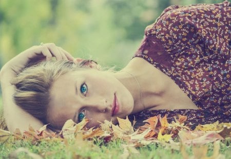 photography - eyes, grass, wimen, model