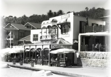 DOYLES WATSON BAY - white, sandstone, building, black