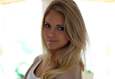 Emilie Nereng - women, smile, girl, eyes, blonde, emilie nereng