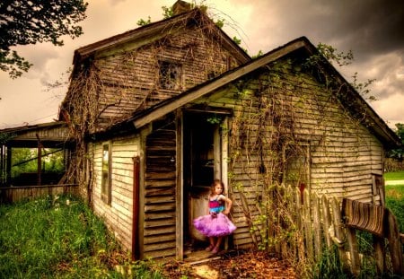 LITTLE GIRL in the ABANDONED HOUSE - kid, sky, girl, standing, child, horse, baby, mood, abandoned, house, old, little