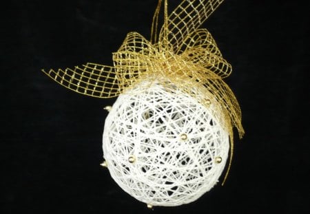 Simply Christmasâ™¥ - love, fashion, ball, black, christmas, entertainment, simply, white, bow, forever, golden, ribbon