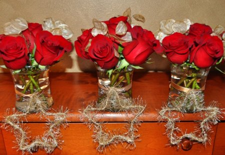 Roses and sparkling stars♥ - forever, mini vase, romantic, fashion, sparkling, red roses, entertainment, love, stars, christmas, ornaments, floral