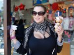 Jordan Carver & Snack