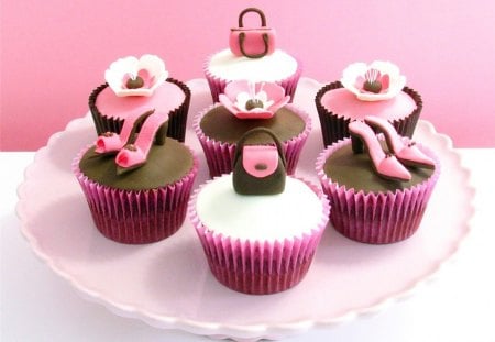 Sweets for sweet Luna - sweets, pink, cupcakes, luna