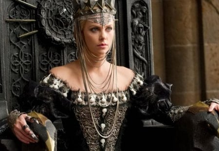 Snow-White-And-The-Huntsman-Charlize - white, the, and, charlize, snow, huntsman