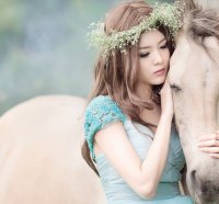 â™¥beautiful girl with a horseâ™¥