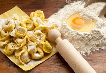 *** Tortellini *** - eggs, roll, tortellini, flour