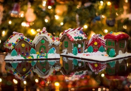 Delicious Christmas Sweets - sweets, yummy, houses, photography, delicious, christmas, abstract, beautiful, holiday, lights