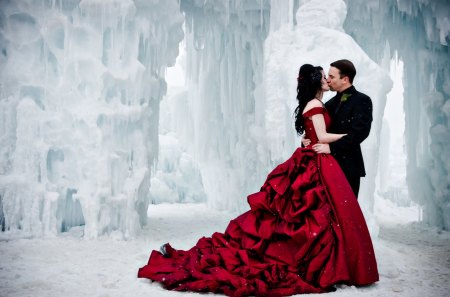 à¹‘â™¥à¹‘ Enjoying each other à¹‘â™¥à¹‘ - special, magic, wonderful, black, white, lovers, forever, moments, love, magnificent, couple, winter, fashion, you and me, christmas, entertainment, nature, kiss, together, red, event, enjoying each other, happiness