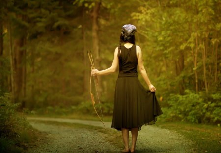 barefoot girl holding in her hand a bow and arrow - barefoot girl, bow, arrow, hand, holding