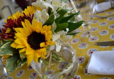 âœ¿ Happy breakfast âœ¿ - happy, flowers, love, yellow, festive, sunflower, forever, breakfast, bright, light, table, nature