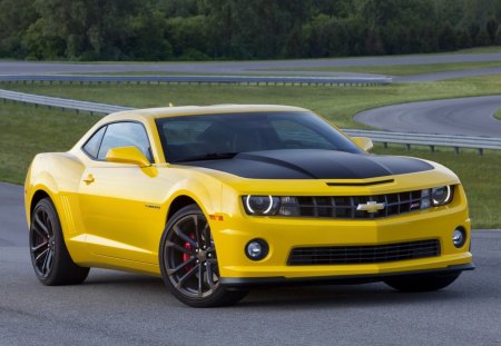 2013-Camaro--1LE - bowtie, yellow, black wheels, gm