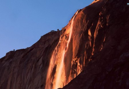 Horsetail Fall - fall, horsetail, waterfall, astounding