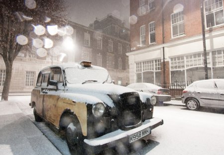 Winter city - pretty, star, magic, amazing, mystic, landscape, snow, myst, forest, car, view, winter, beautiful, city, colors, tree, christmas, colorful, nature, lights, cold, taxi, snowfall