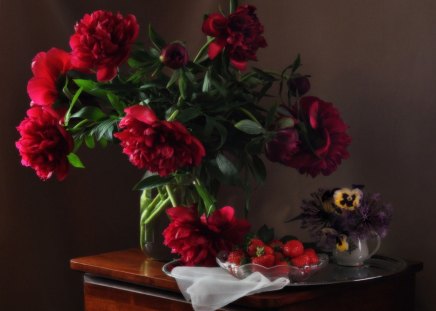 * Still life * - strawberry, red, flowers, bouquet, still life, violet, fruit