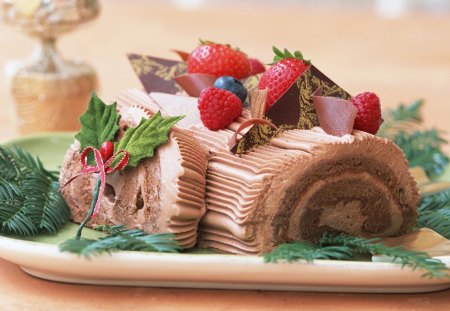 Sweet moments - christmas, roll, strawberry, chocolate, sweet