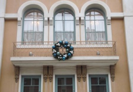 Christmas decorations 16 - white, silver, houses, ornament, photography, green